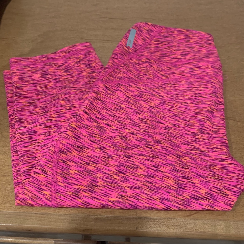 Zella Capri Leggings. Small.